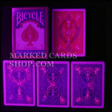 Маркировка колод <tc>Bicycle</tc> невидимыми инфракрасными светящимися чернилами